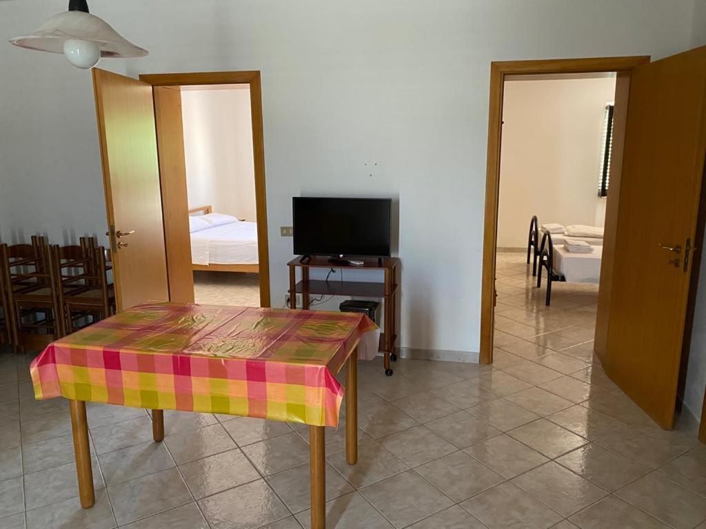 Casa Vacanze Foce Varano Lägenhet Exteriör bild